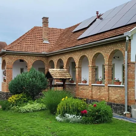 Bodonia Vendeghaz Ferienhaus Bodony